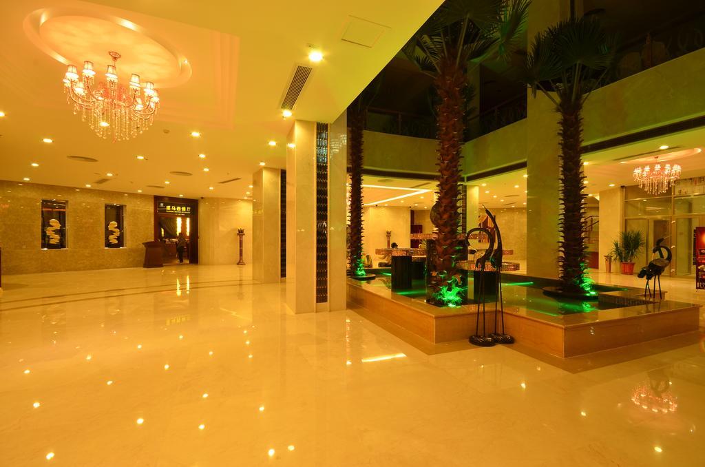 Huangma Holiday Hotel Haikou  Exteriör bild