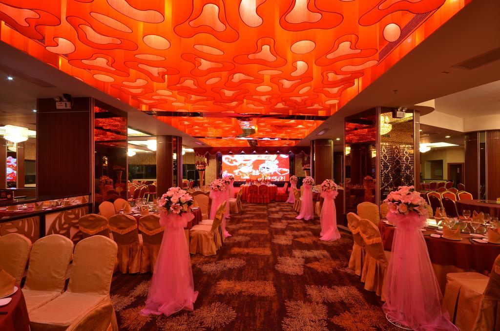 Huangma Holiday Hotel Haikou  Exteriör bild