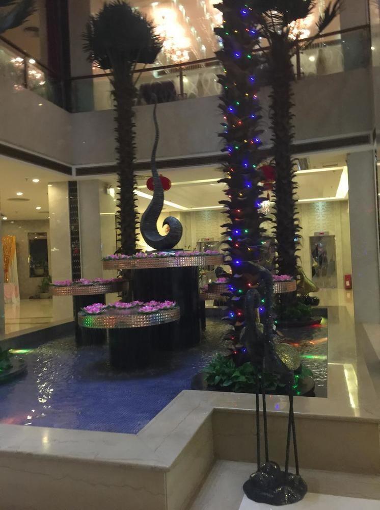 Huangma Holiday Hotel Haikou  Exteriör bild