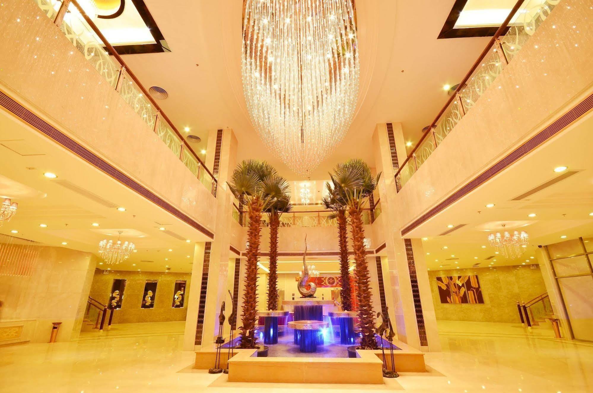 Huangma Holiday Hotel Haikou  Exteriör bild